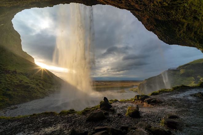 South Coast & Ice Cave offbeat adventure