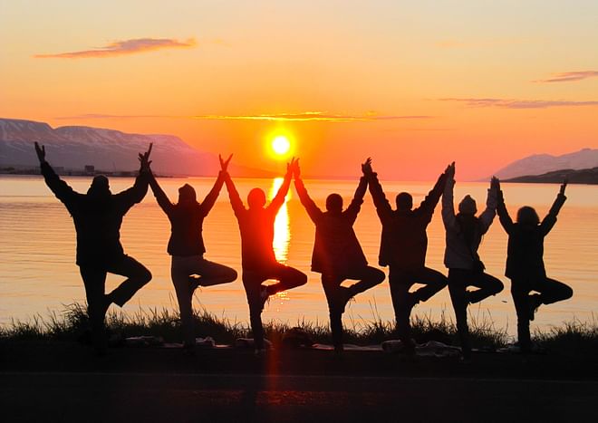 Yoga & Hike Midnightsun Retreat in Iceland