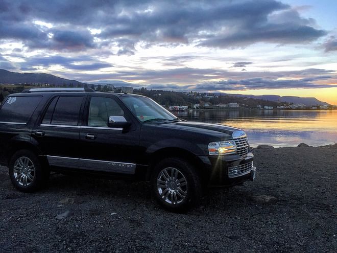 Luxury transfer to/from Akureyri Airport in Akureyri