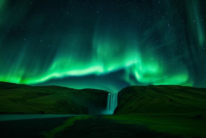  NORTHERN LIGHTS AND STARGAZING (Guided in 10 languages)