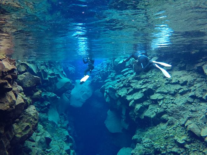 Silfra night freedive tour