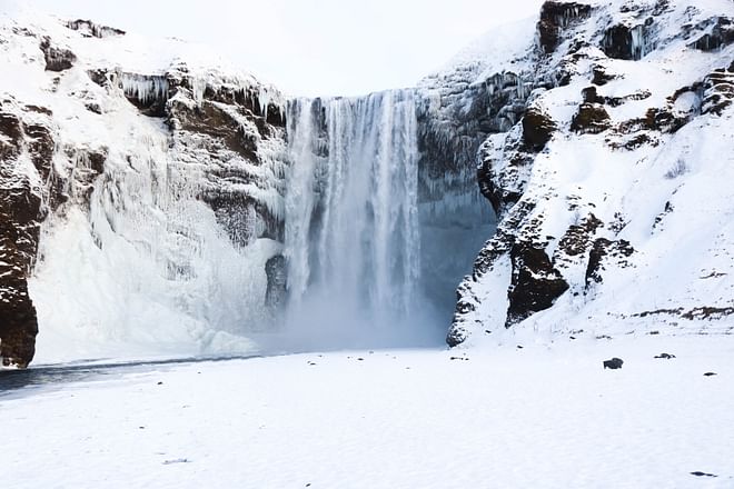 Private South Coast & Ice Cave Tour